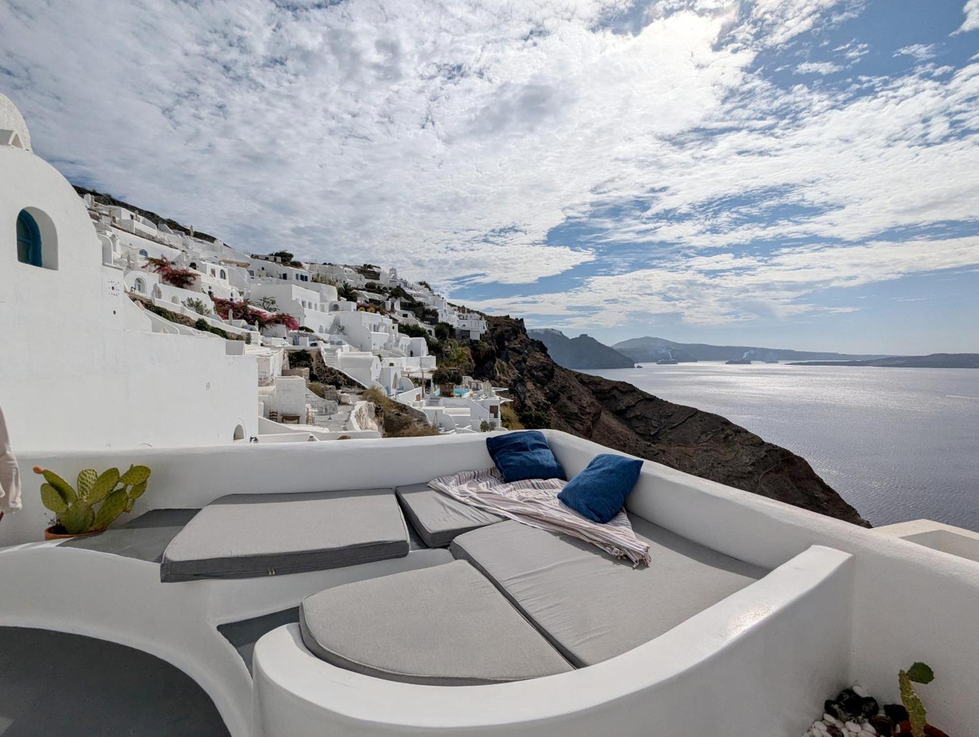 Oia'S Secret Villa Exterior photo