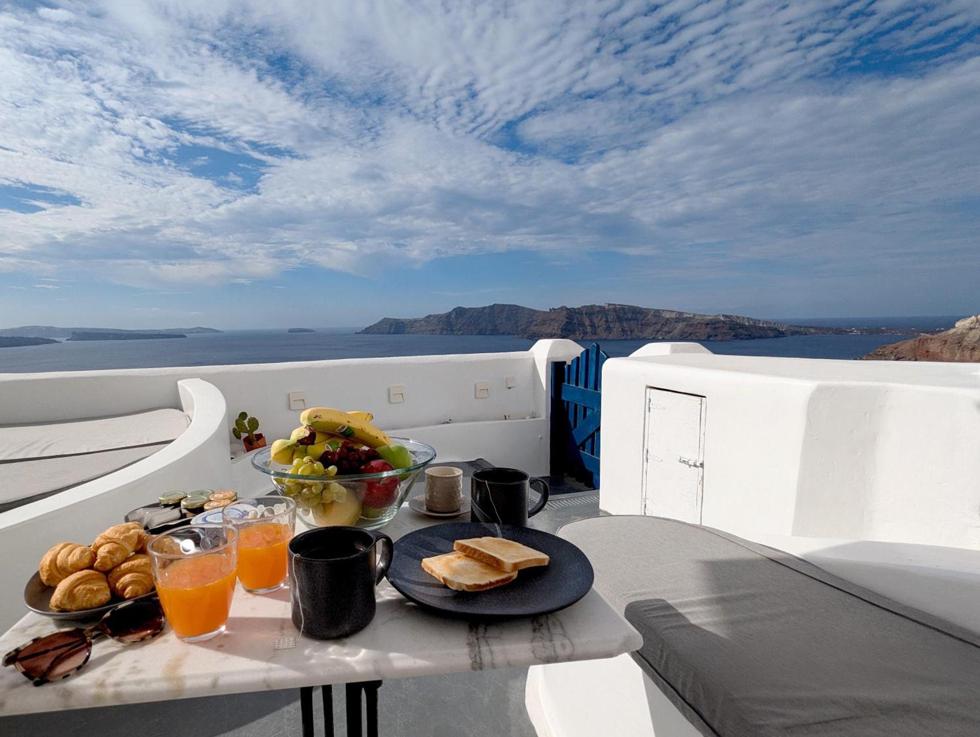 Oia'S Secret Villa Exterior photo